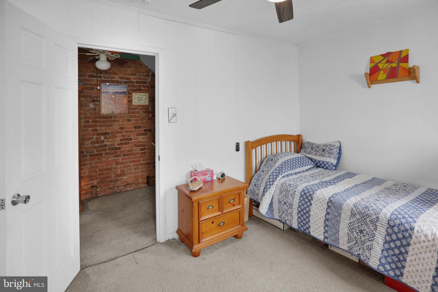 27 Apple St Property Photo 15