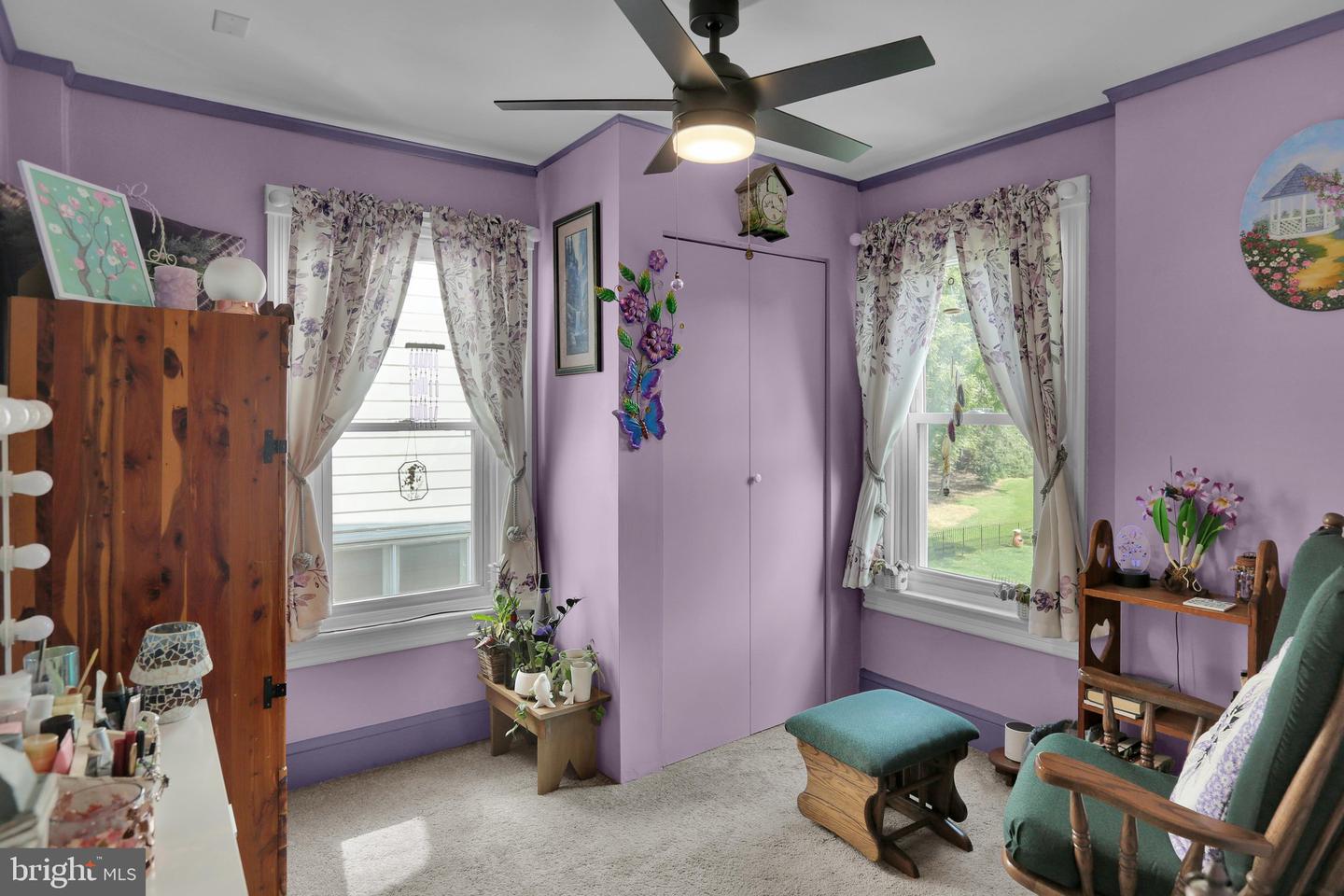 27 Apple St Property Photo 18