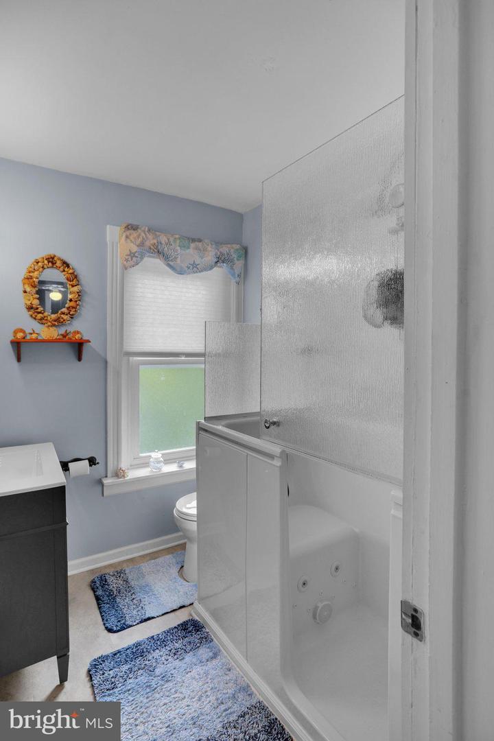 27 Apple St Property Photo 22