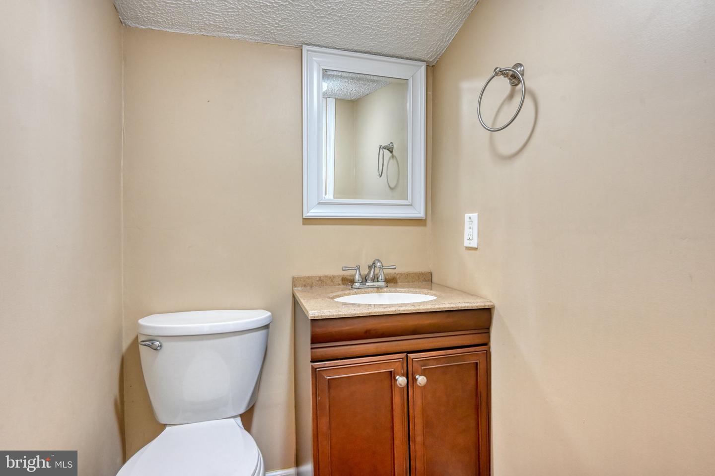 419 Ann St Property Photo 12