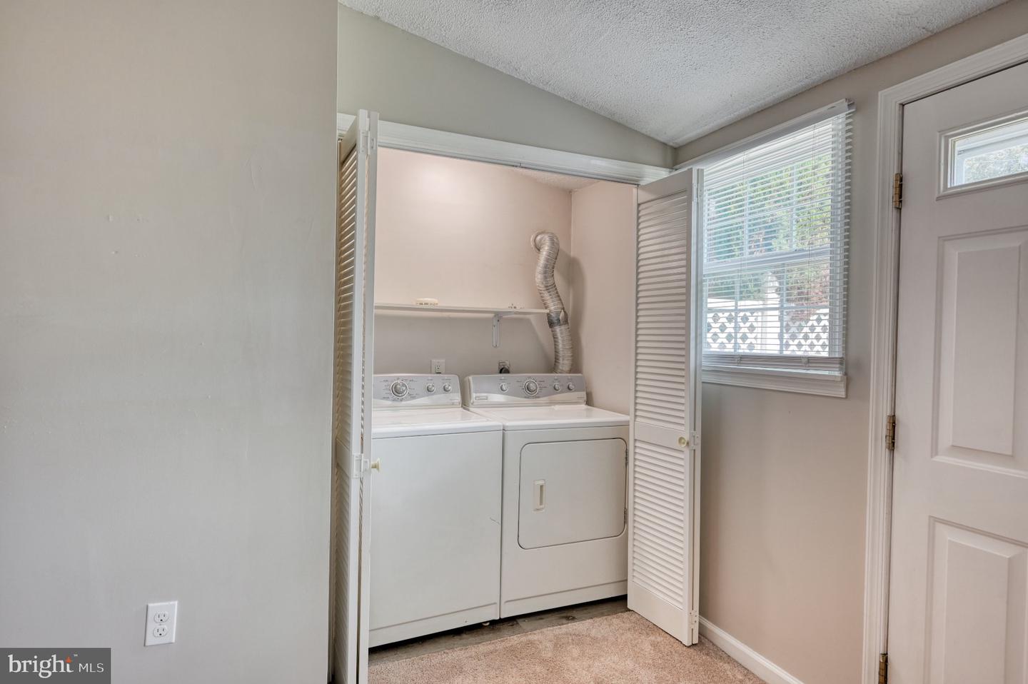 419 Ann St Property Photo 15
