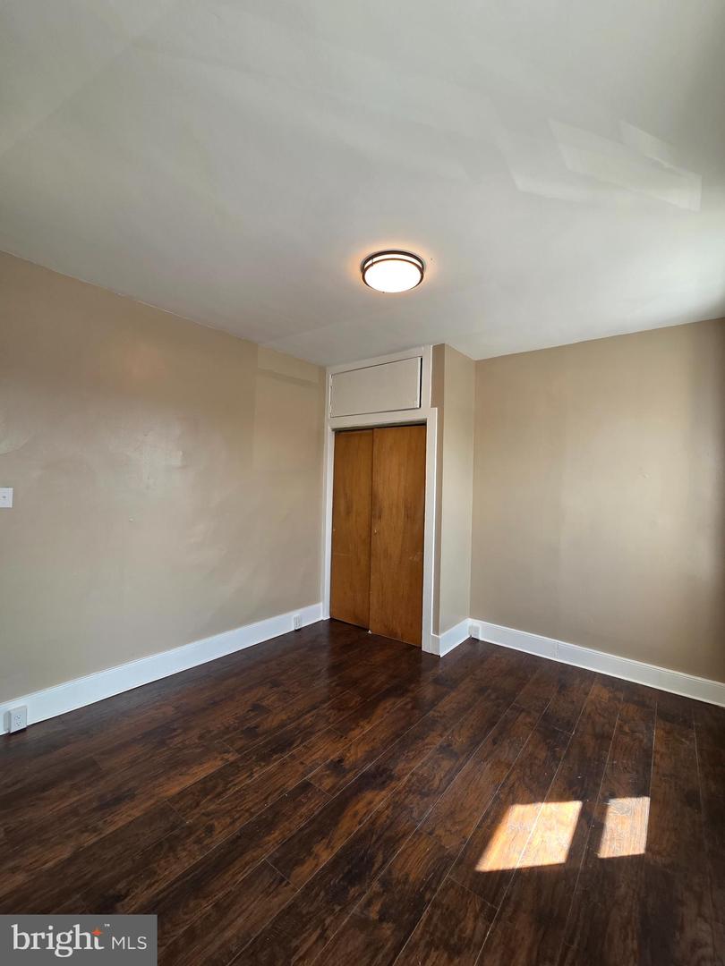 1335 Moss St Property Photo 10