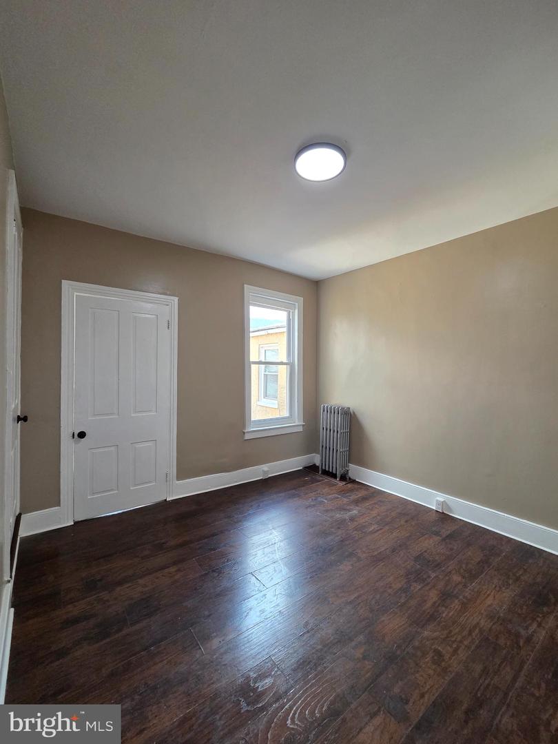 1335 Moss St Property Photo 11