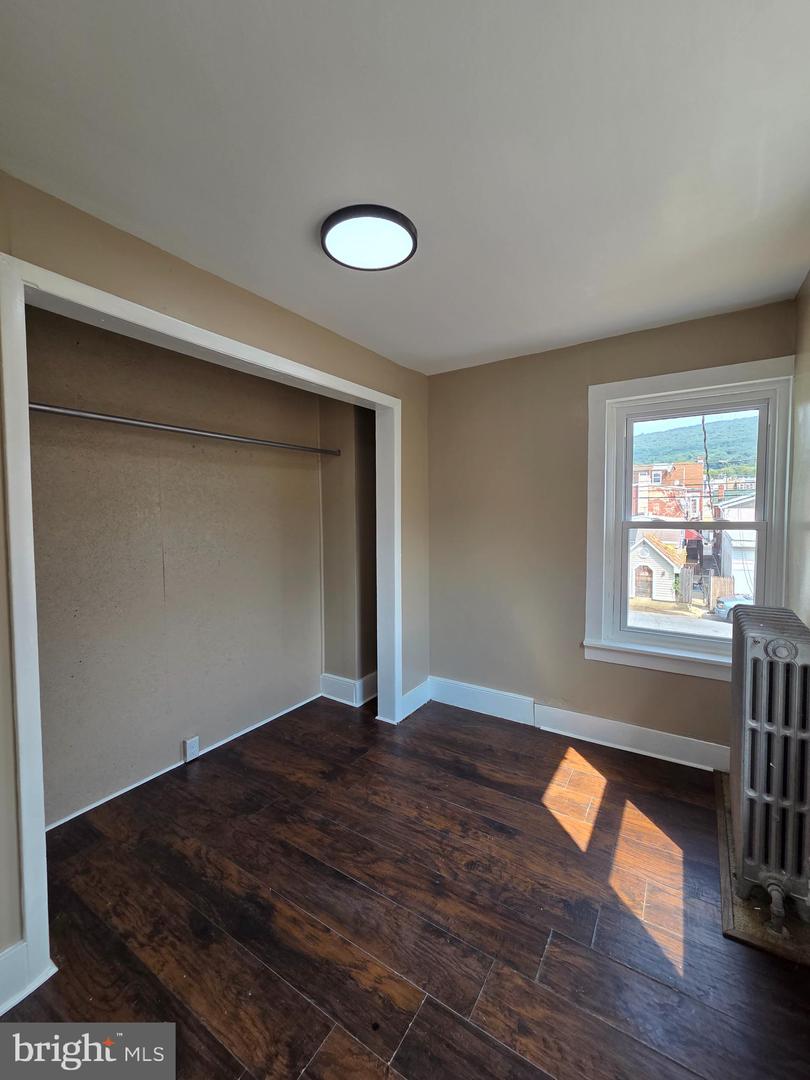 1335 Moss St Property Photo 13