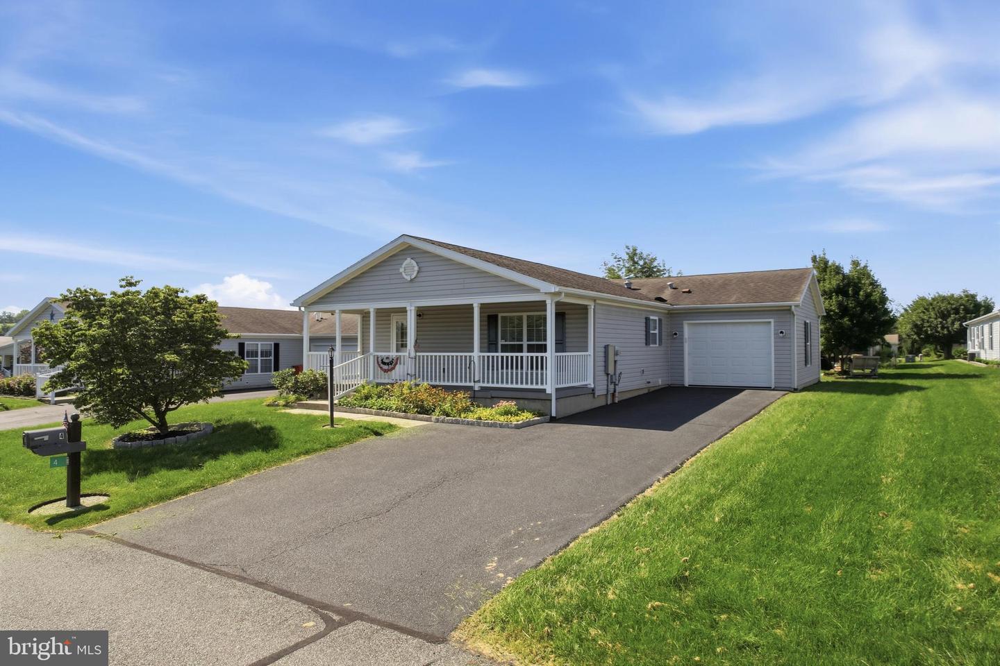 4 Songbird Ct Property Photo 1
