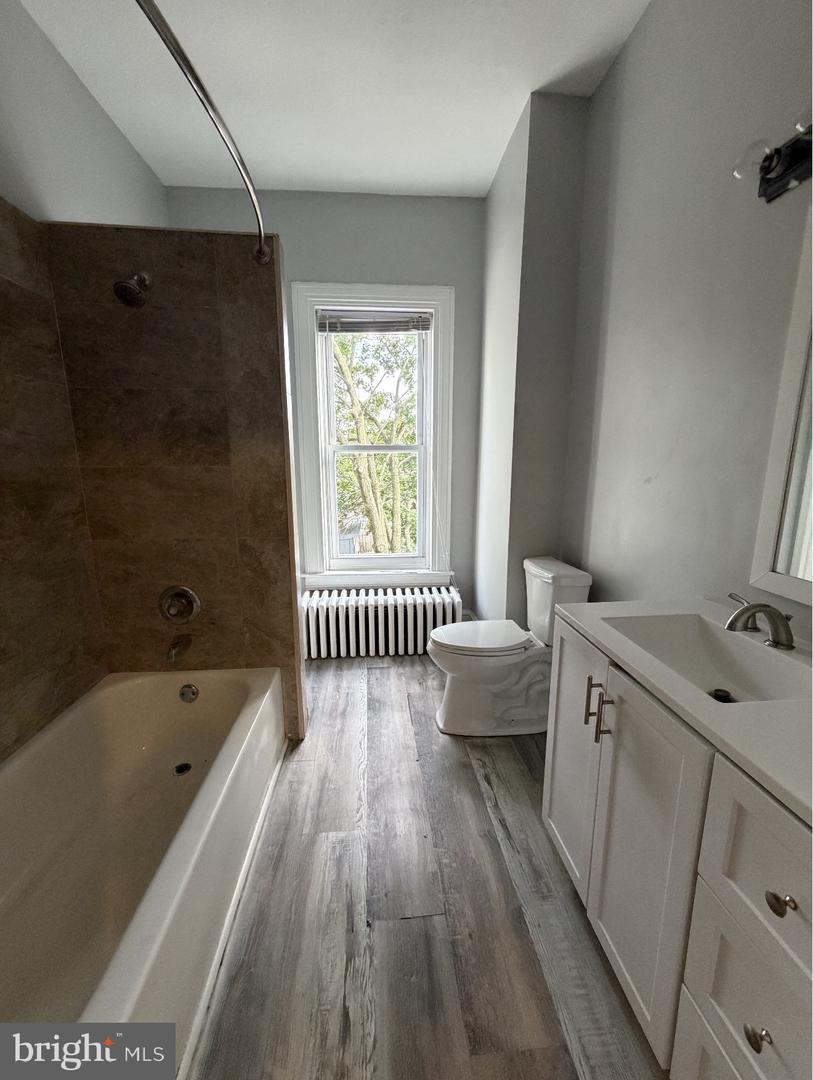 532 Windsor St Property Photo 7