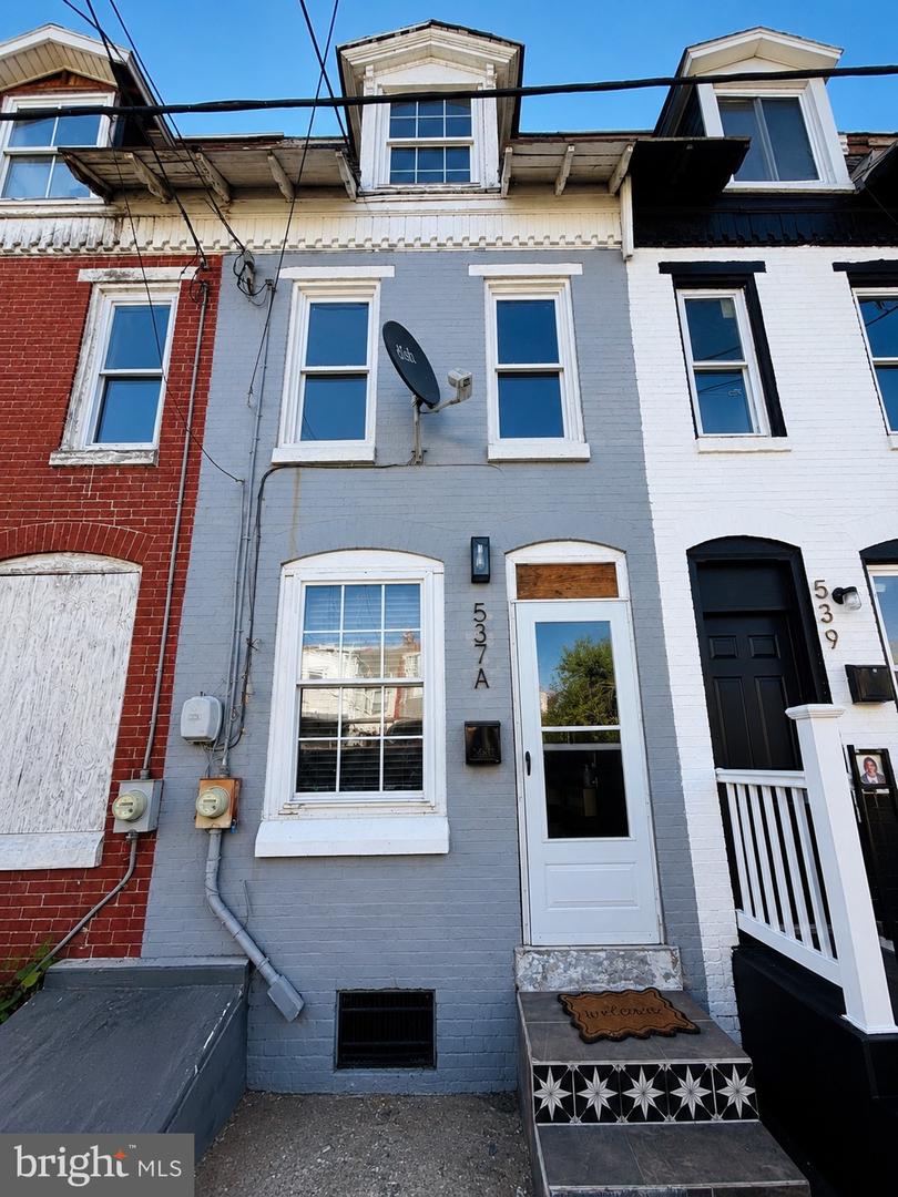 537-a Strong Property Photo 1