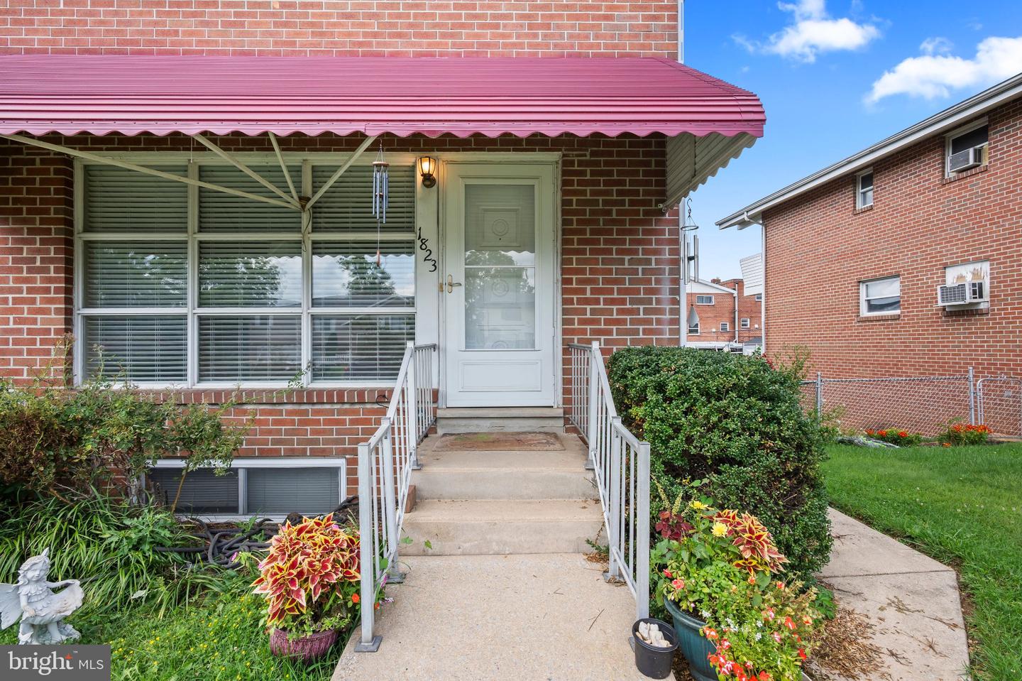 1823 Liberty Ave Property Photo 3
