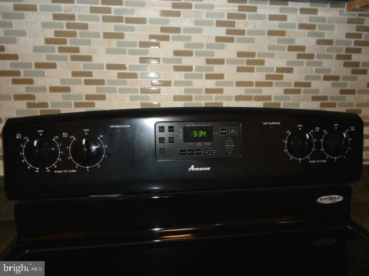 1208 Marion St Property Photo 5