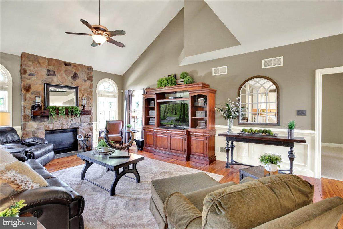 3381 Harwood Property Photo 17