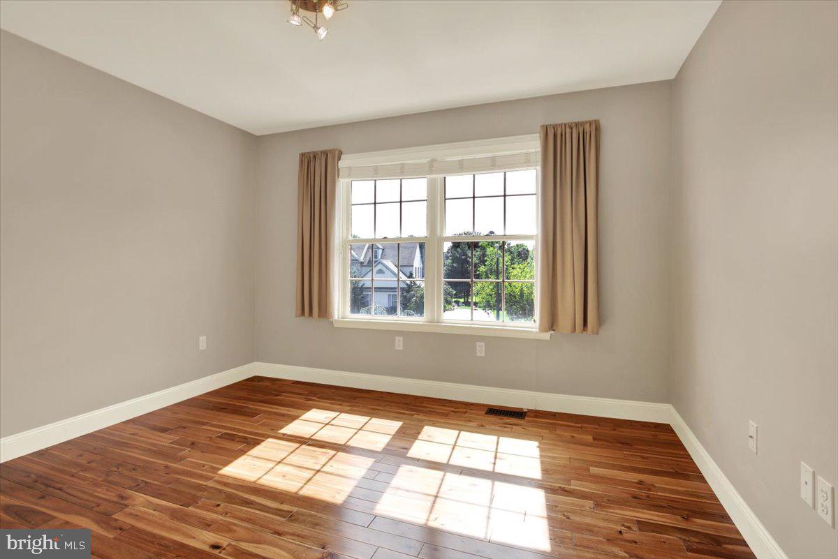 3381 Harwood Property Photo 34