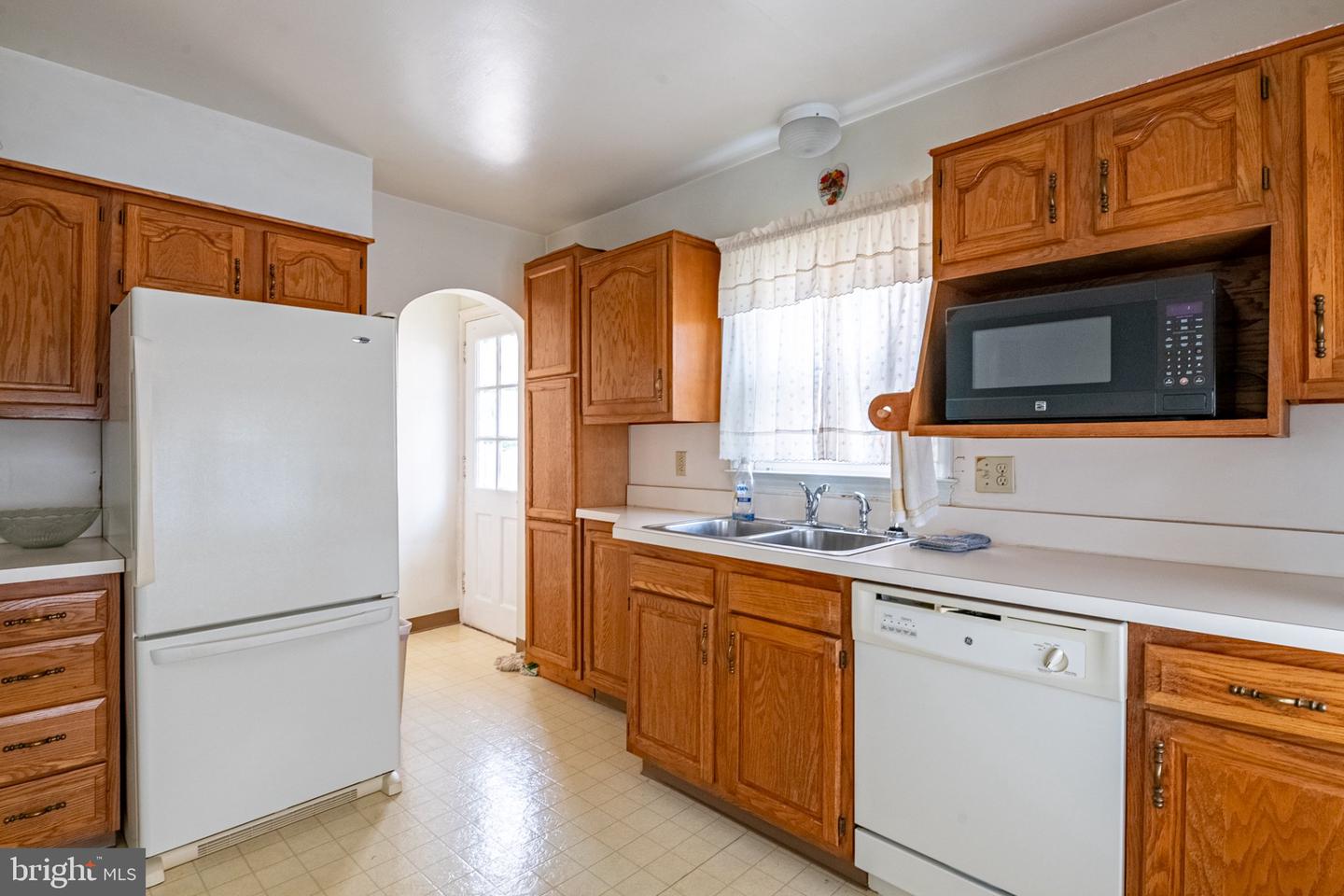 1435 Fayette Ave Property Photo 11
