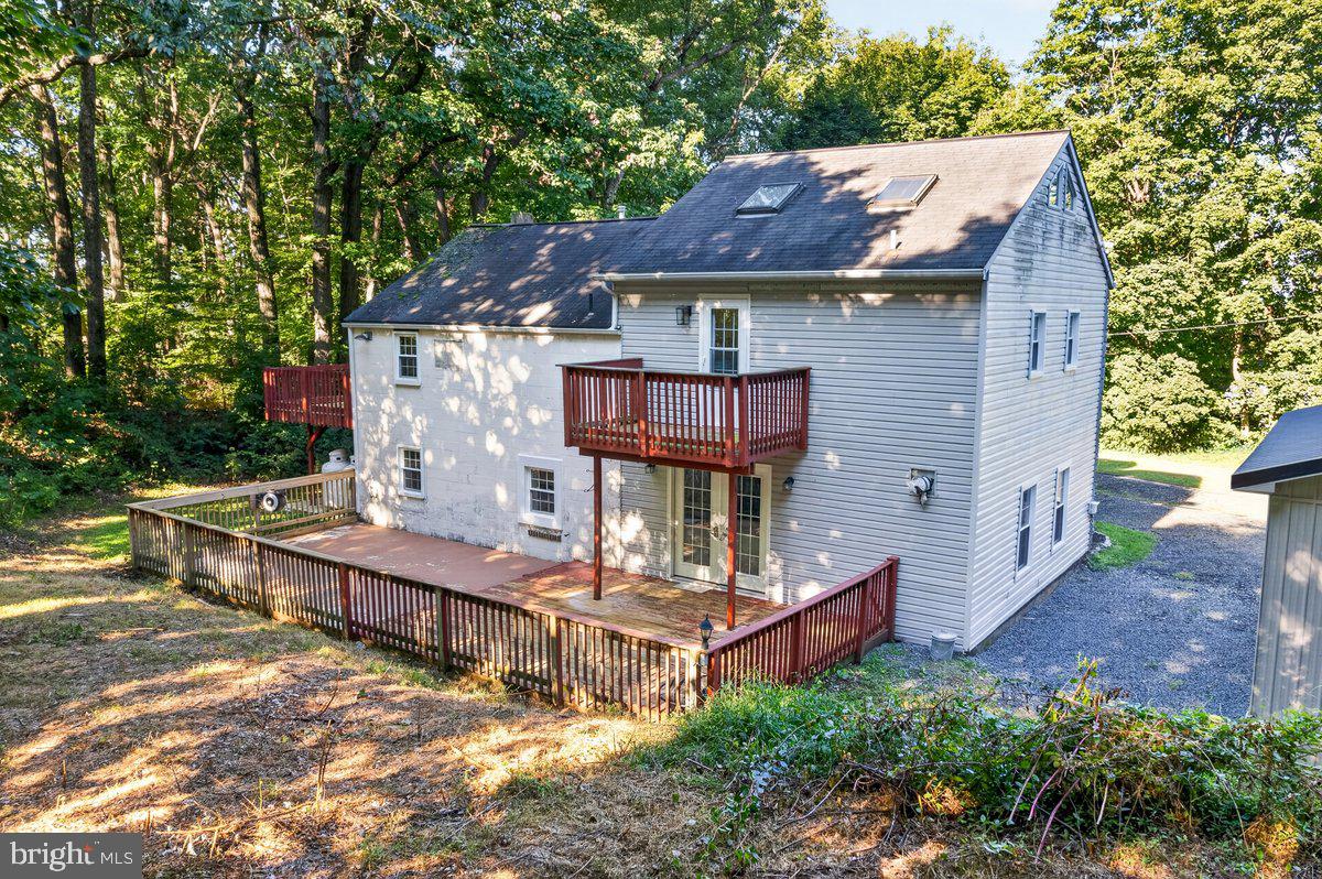 65 Hess Ln Property Photo 8