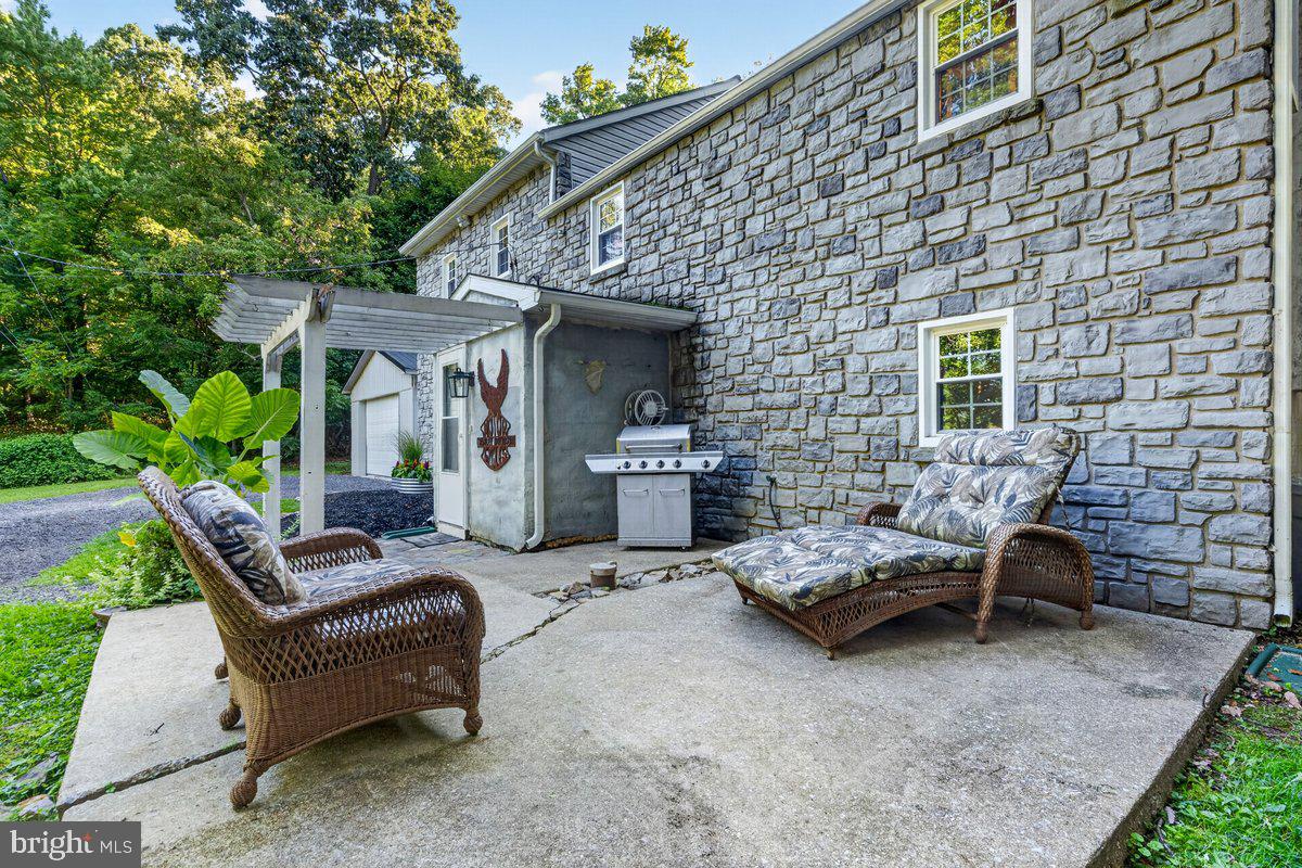 65 Hess Ln Property Photo 11