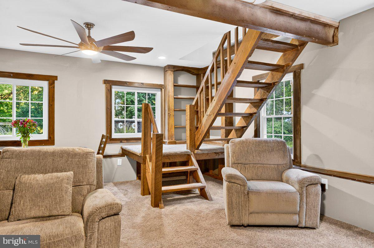 65 Hess Ln Property Photo 18