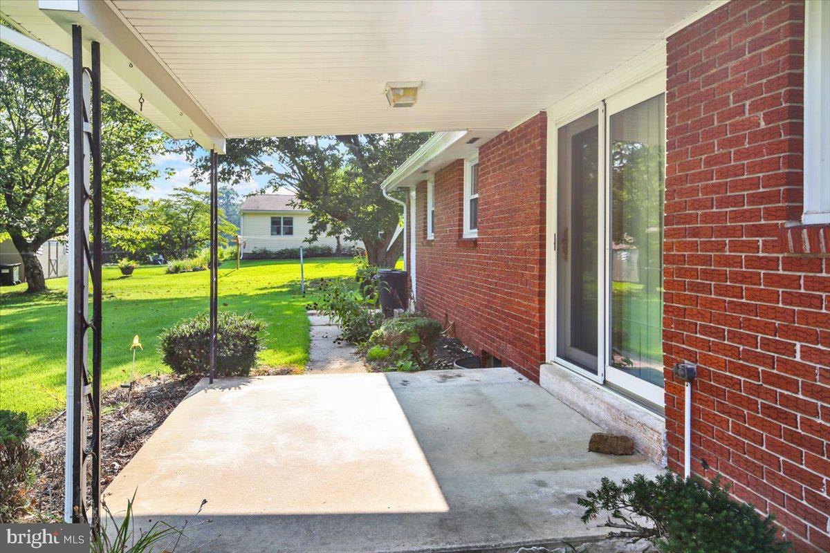 109 Cascades Ln Property Photo 3
