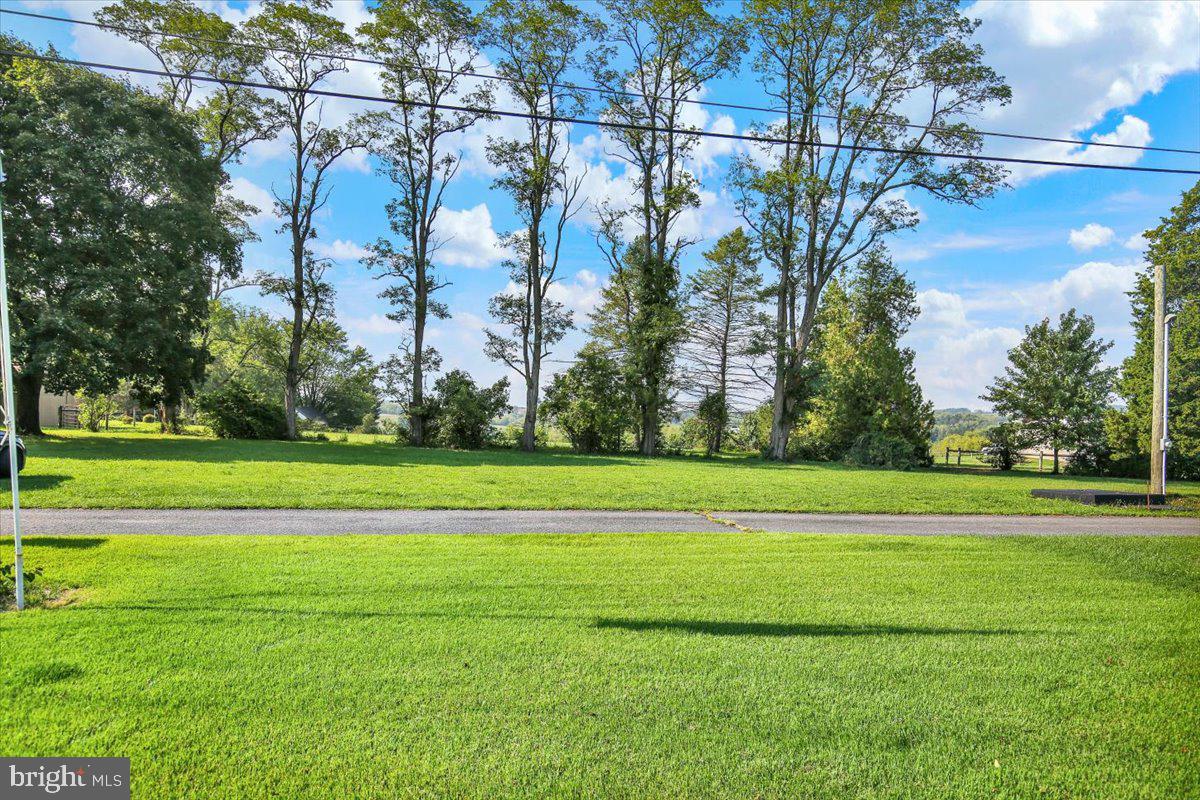 109 Cascades Ln Property Photo 4