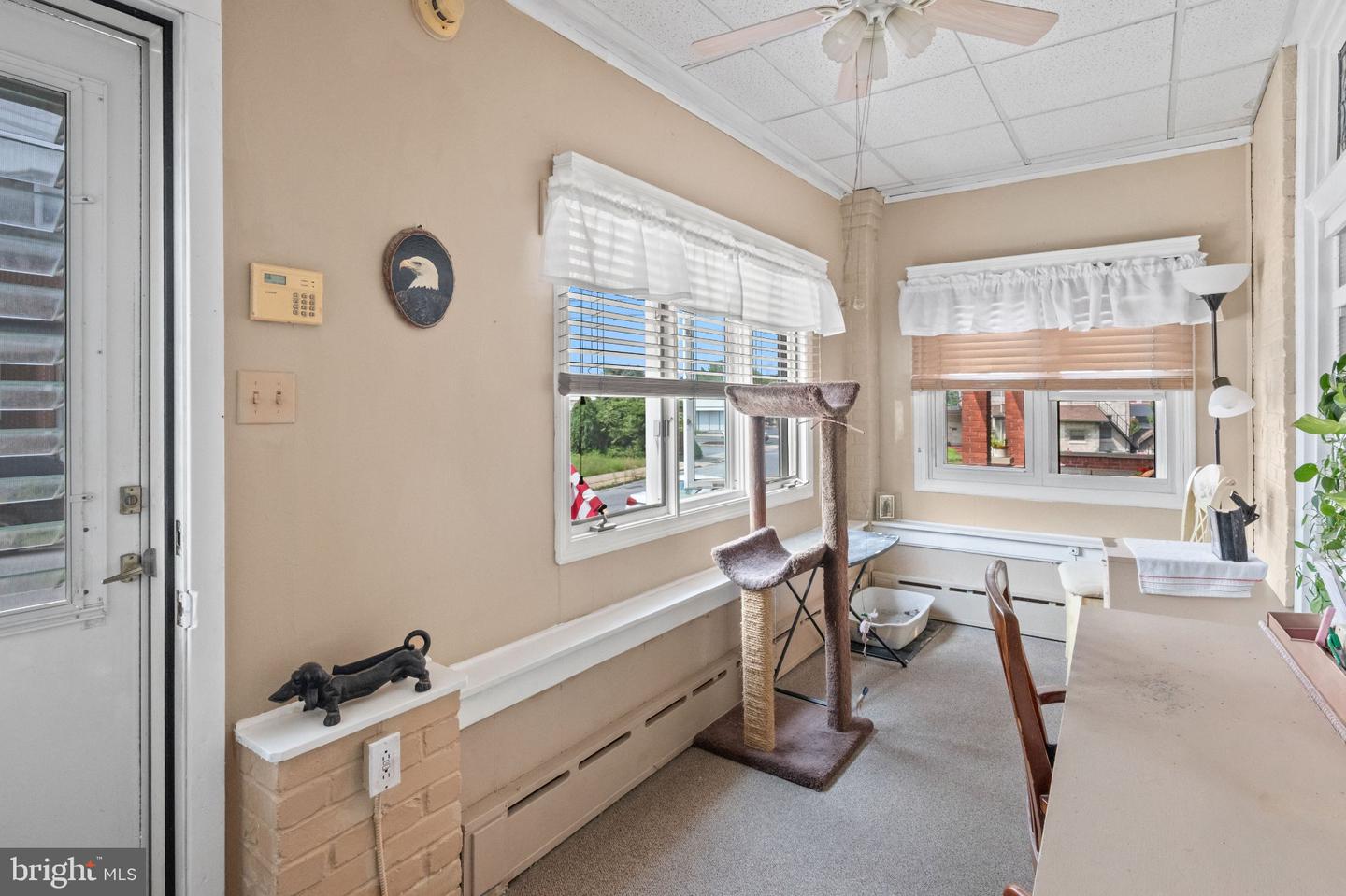 25 Arlington St Property Photo 4