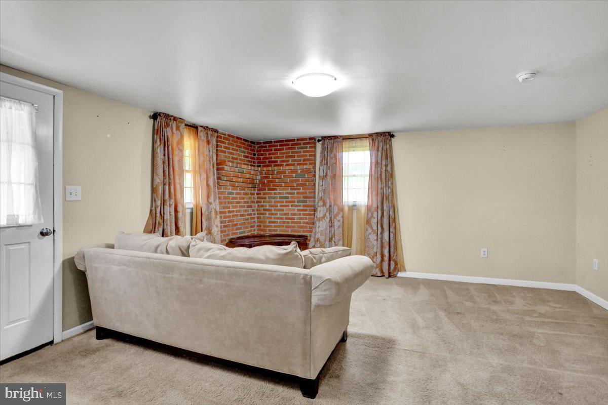739 Boar Rd Property Photo 71