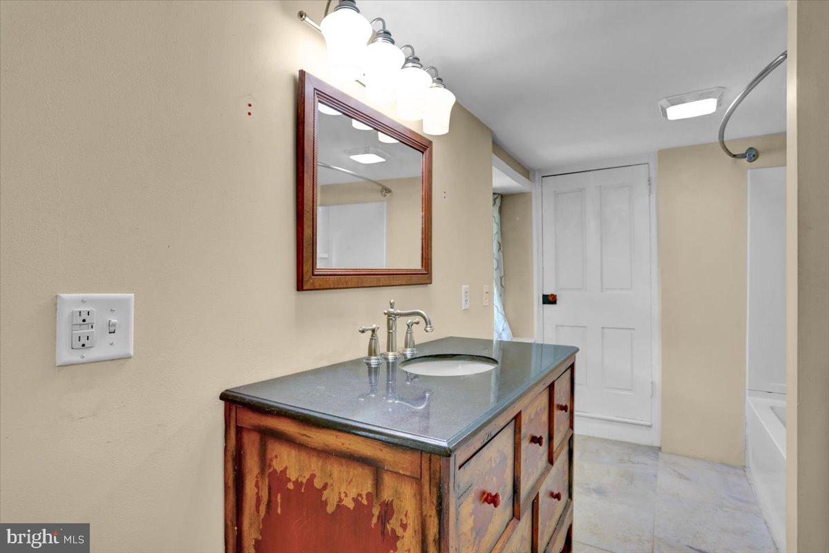 739 Boar Rd Property Photo 79