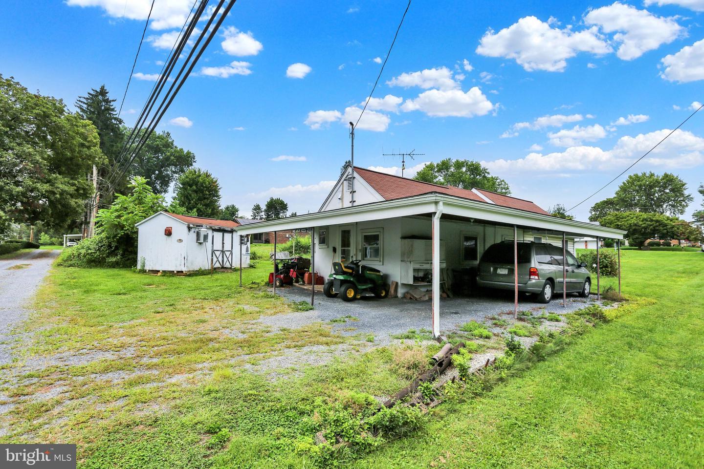 3420 Stoudts Ferry Bridge Rd Property Photo 7