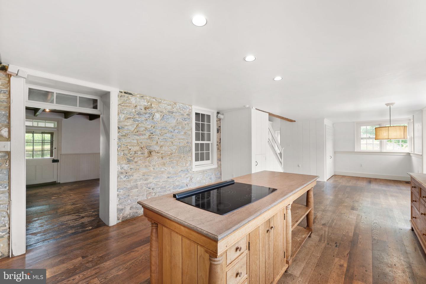 1335 Limekiln Rd Property Photo 12