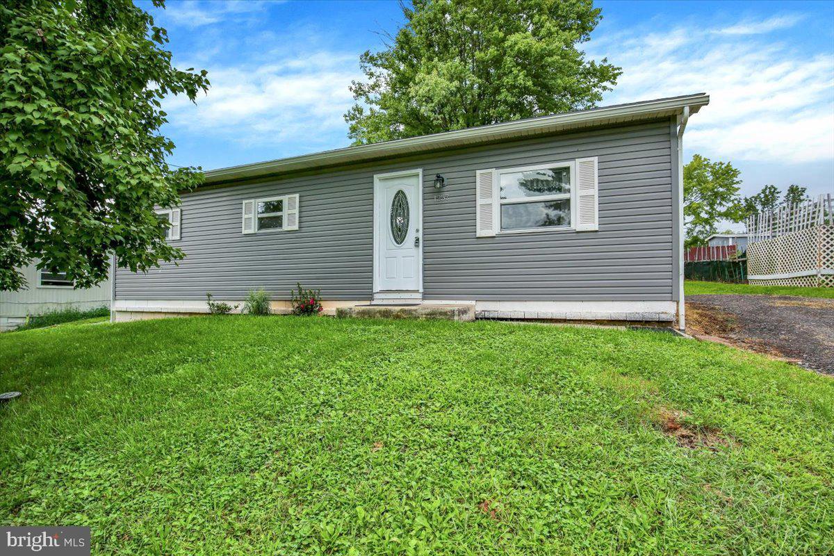 1257 Dauphin Pl Property Photo 2