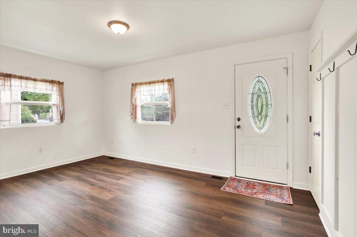 1257 Dauphin Pl Property Photo 3