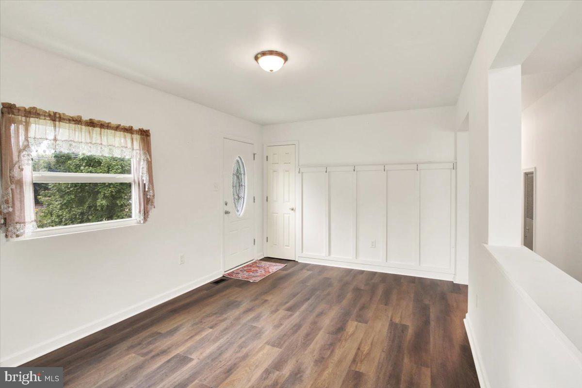 1257 Dauphin Pl Property Photo 4
