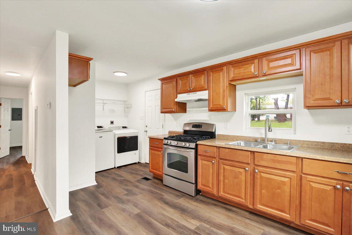 1257 Dauphin Pl Property Photo 6