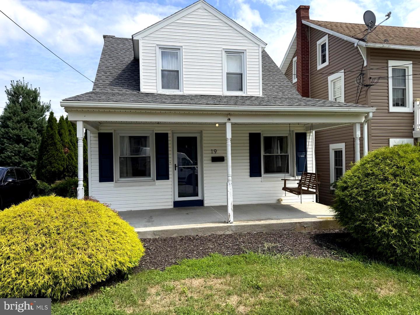 19 Maple Property Photo 1