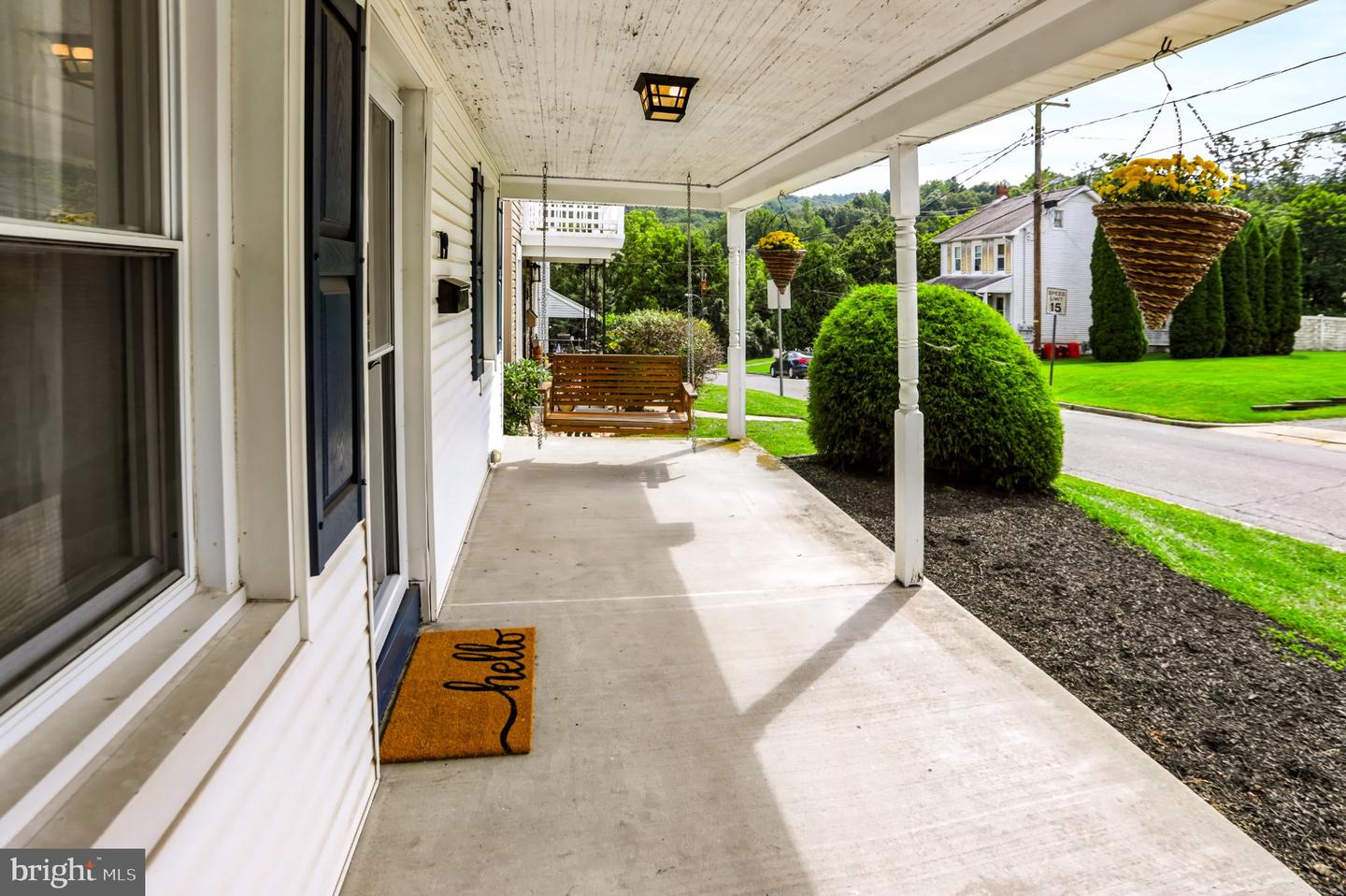 19 Maple Property Photo 4