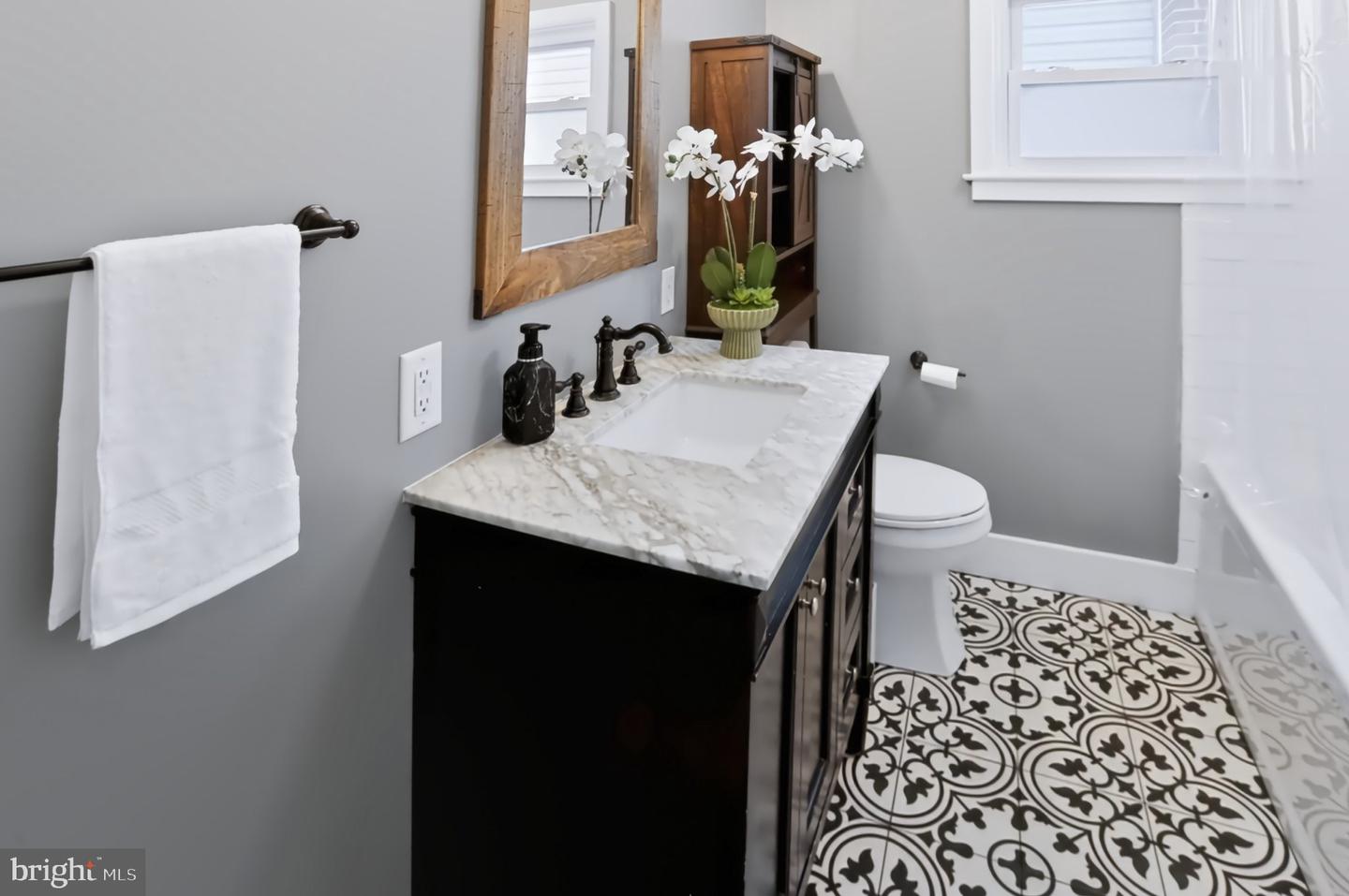19 Maple Property Photo 11