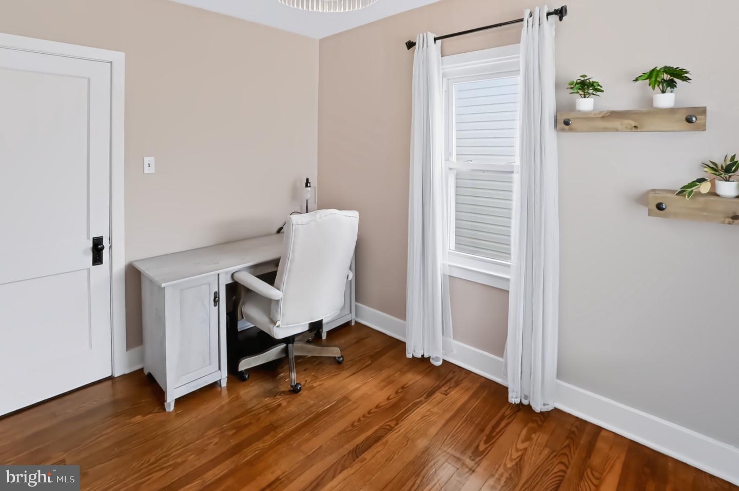 19 Maple Property Photo 12