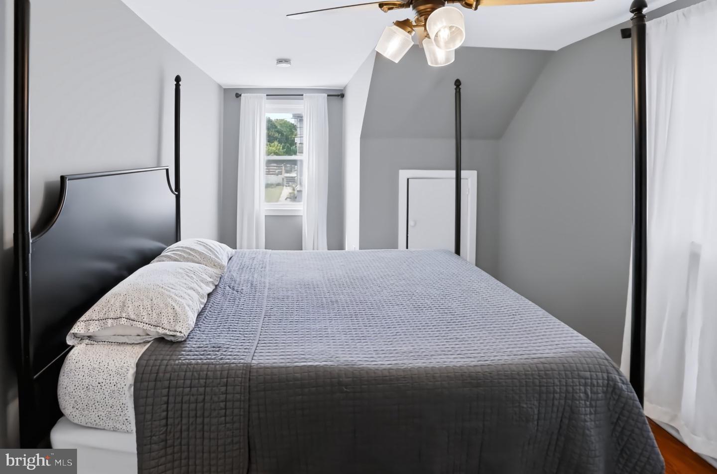 19 Maple Property Photo 14