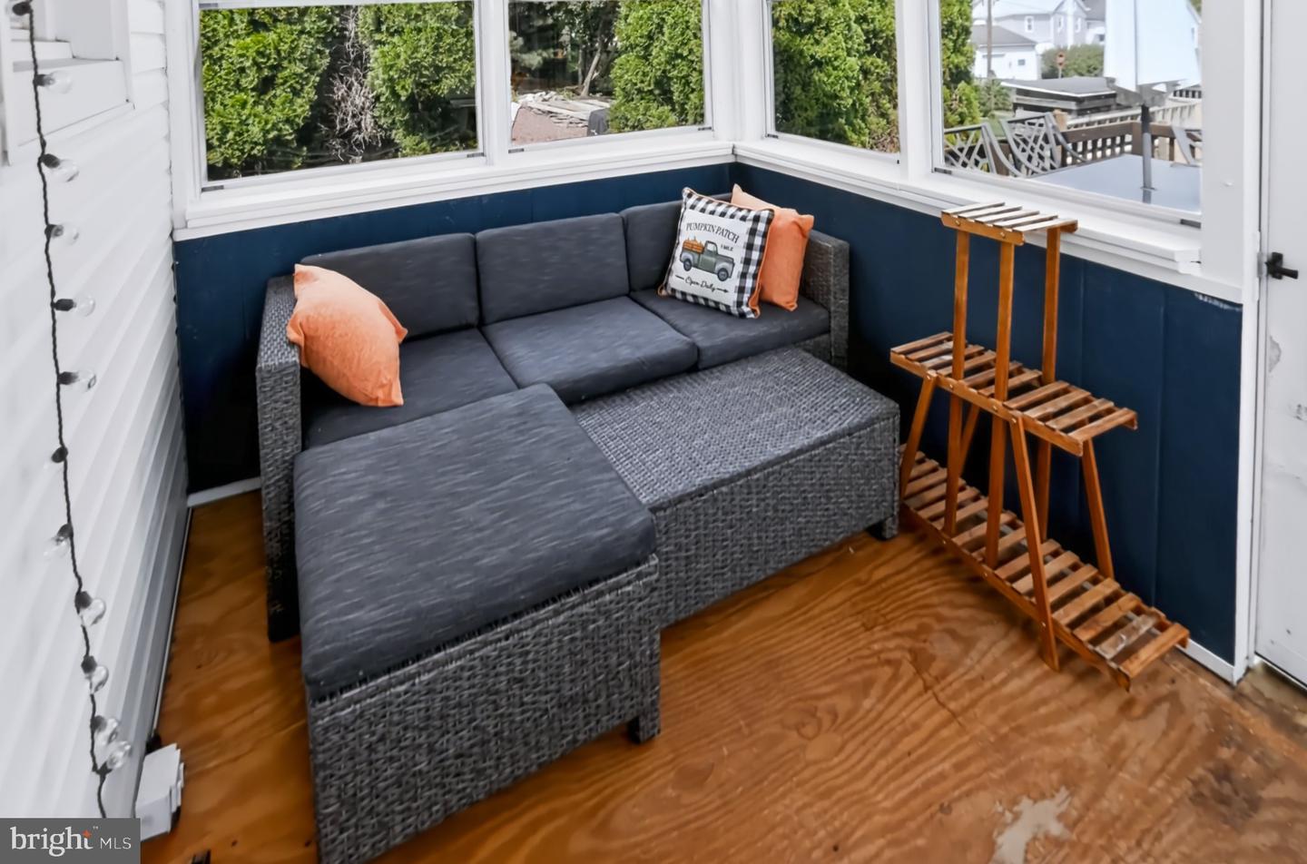 19 Maple Property Photo 21