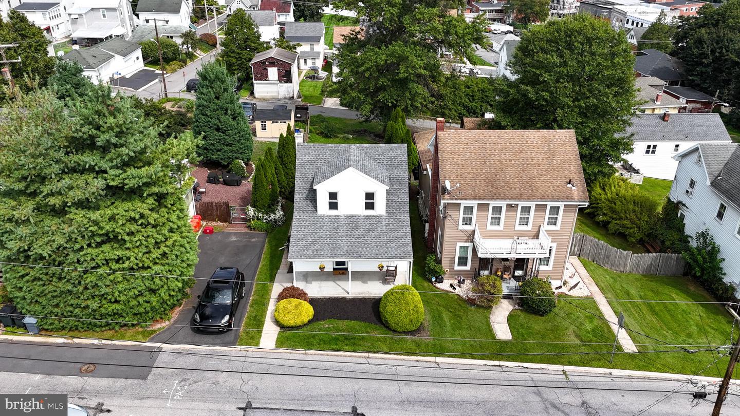 19 Maple Property Photo 28
