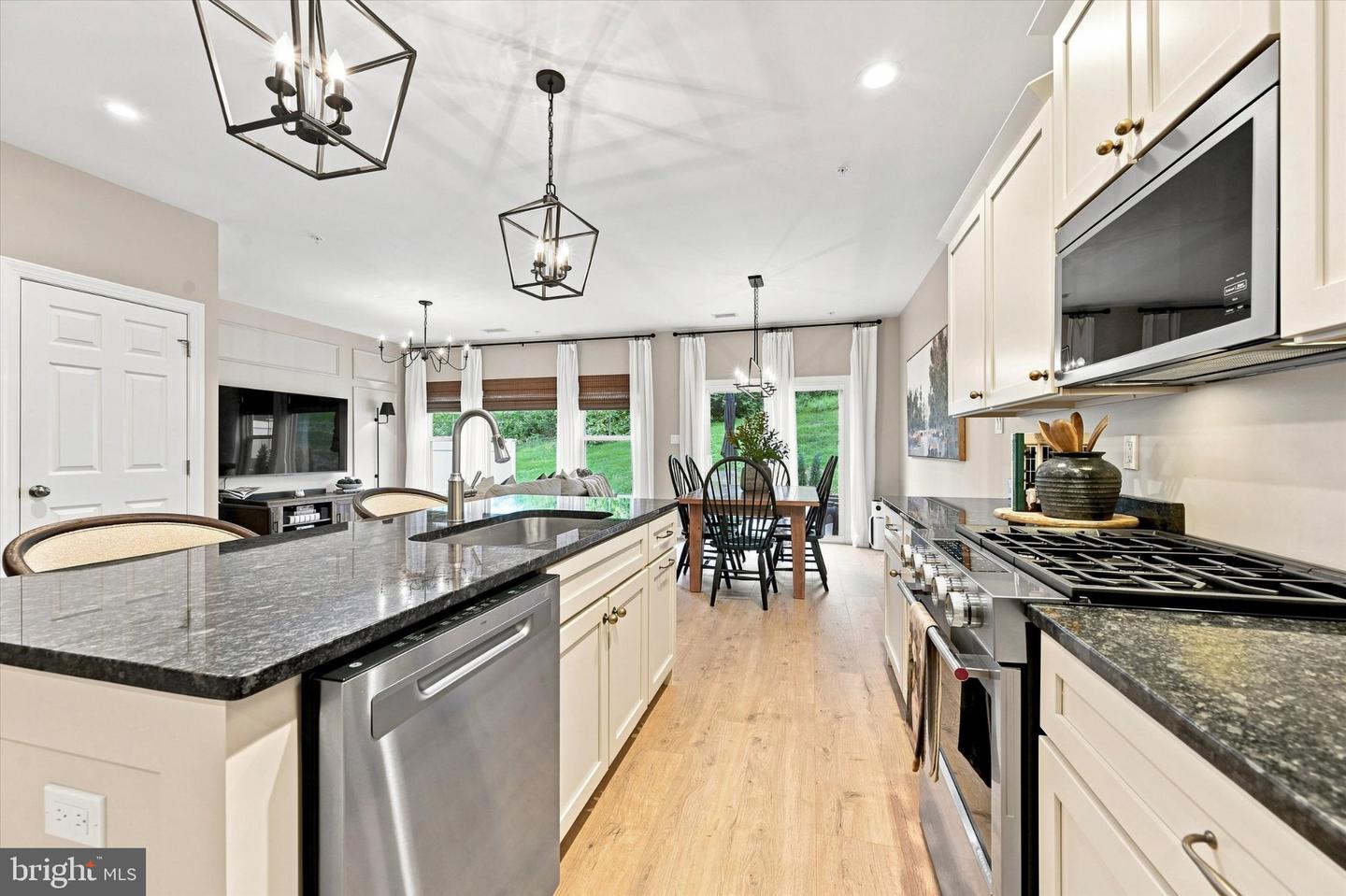 30 Wexford Ct Property Photo 6