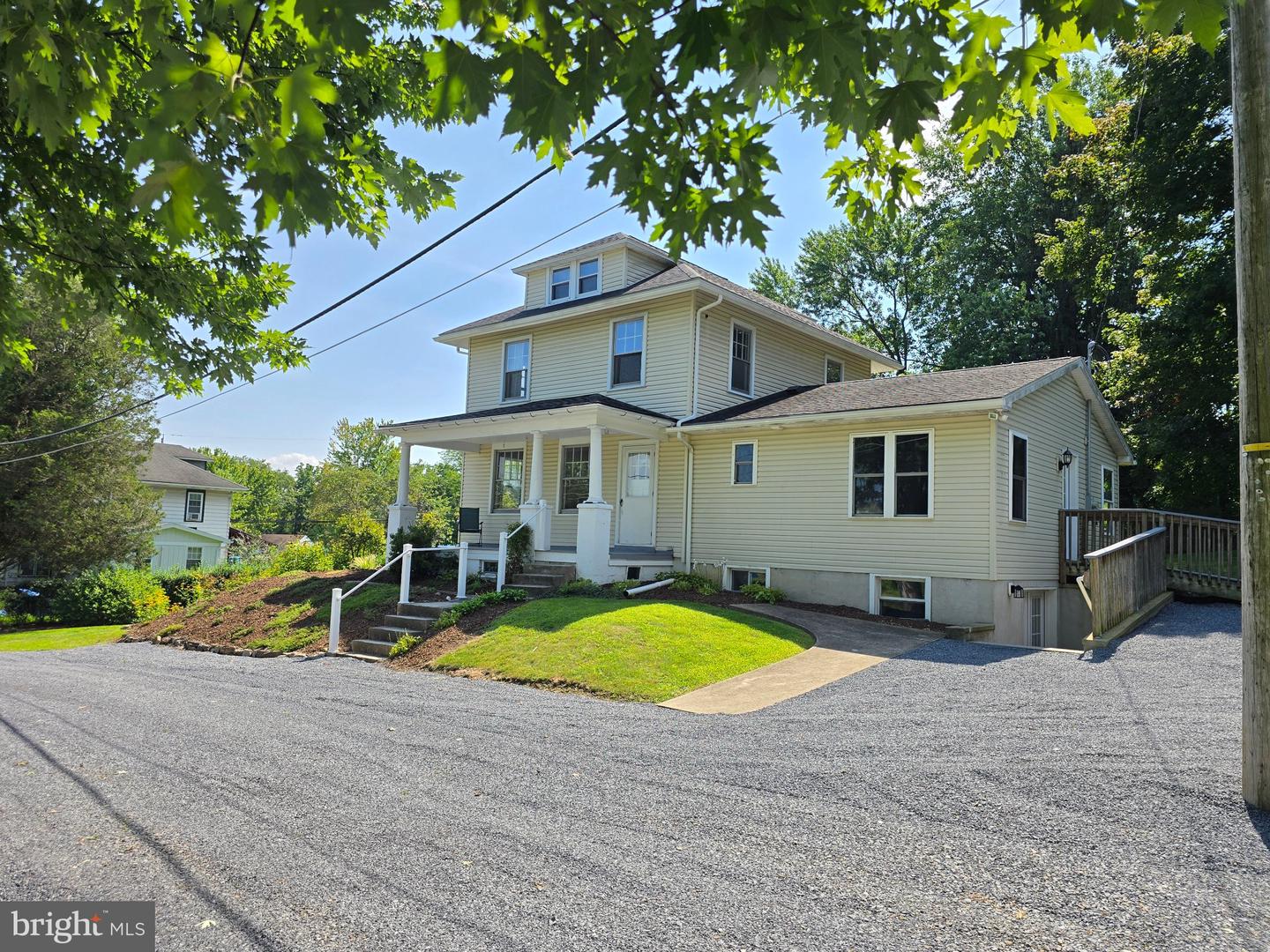 26 Clayton Ave Property Photo 1