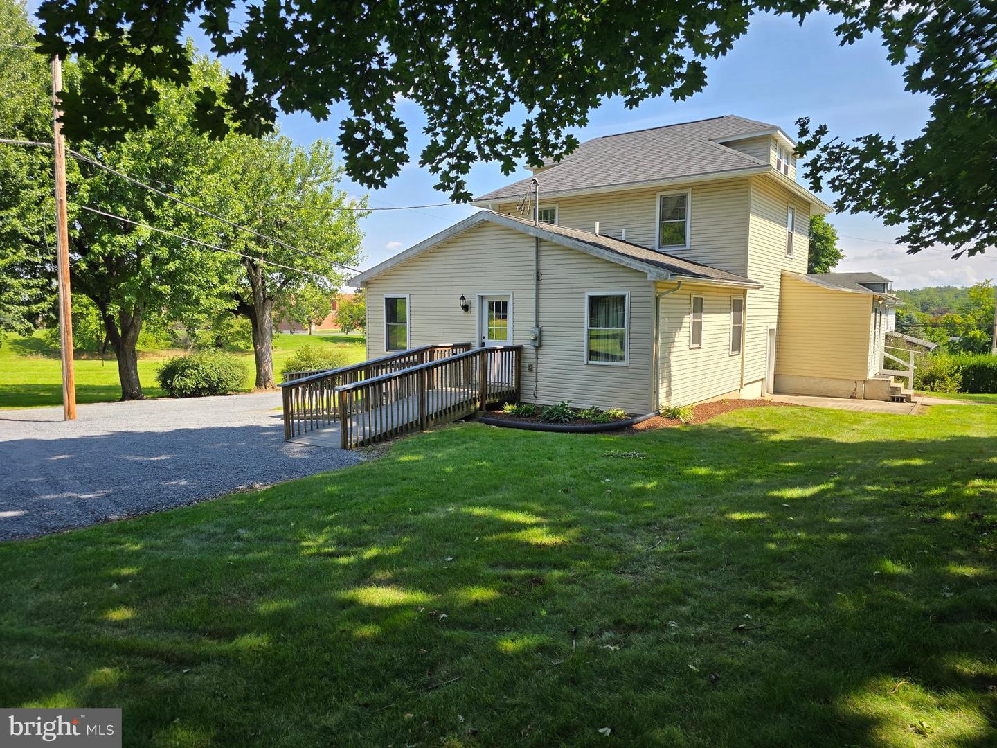26 Clayton Ave Property Photo 2
