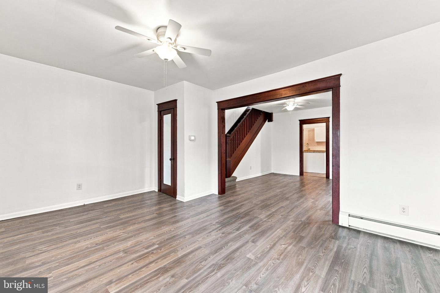 114 E Smith St Property Photo 14