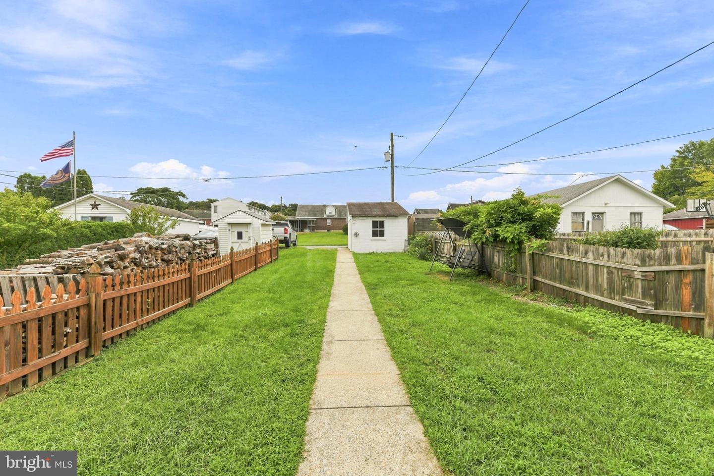 114 E Smith St Property Photo 35
