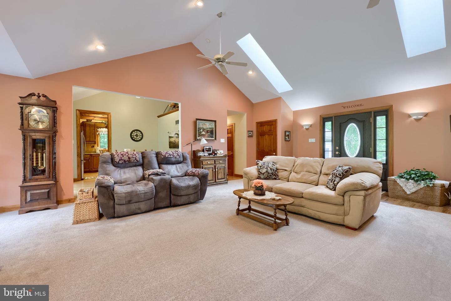 28 Davids Dr Property Photo 10