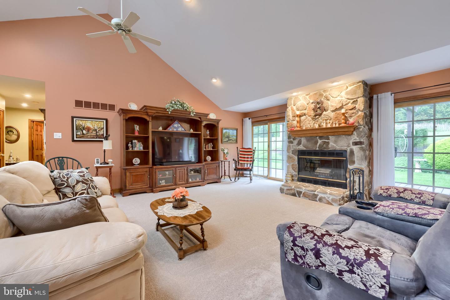 28 Davids Dr Property Photo 13