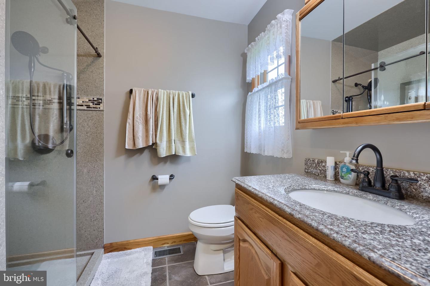 28 Davids Dr Property Photo 32
