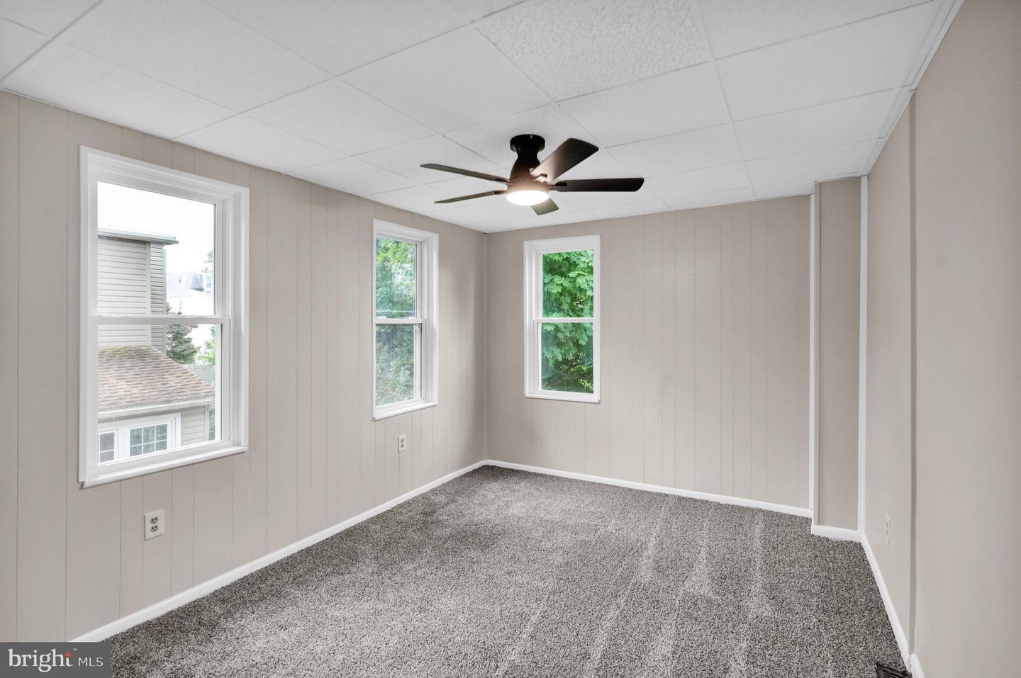 36 S Miller St Property Photo 19