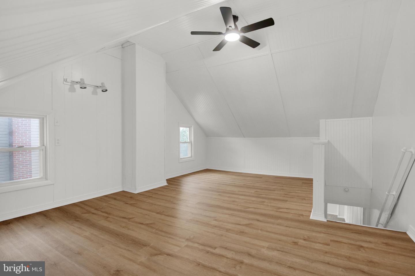 36 S Miller St Property Photo 27