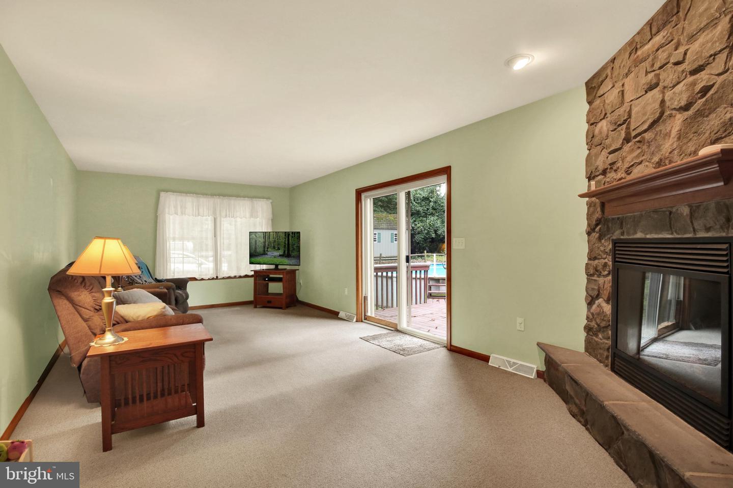 306 Mountain Ave Property Photo 10