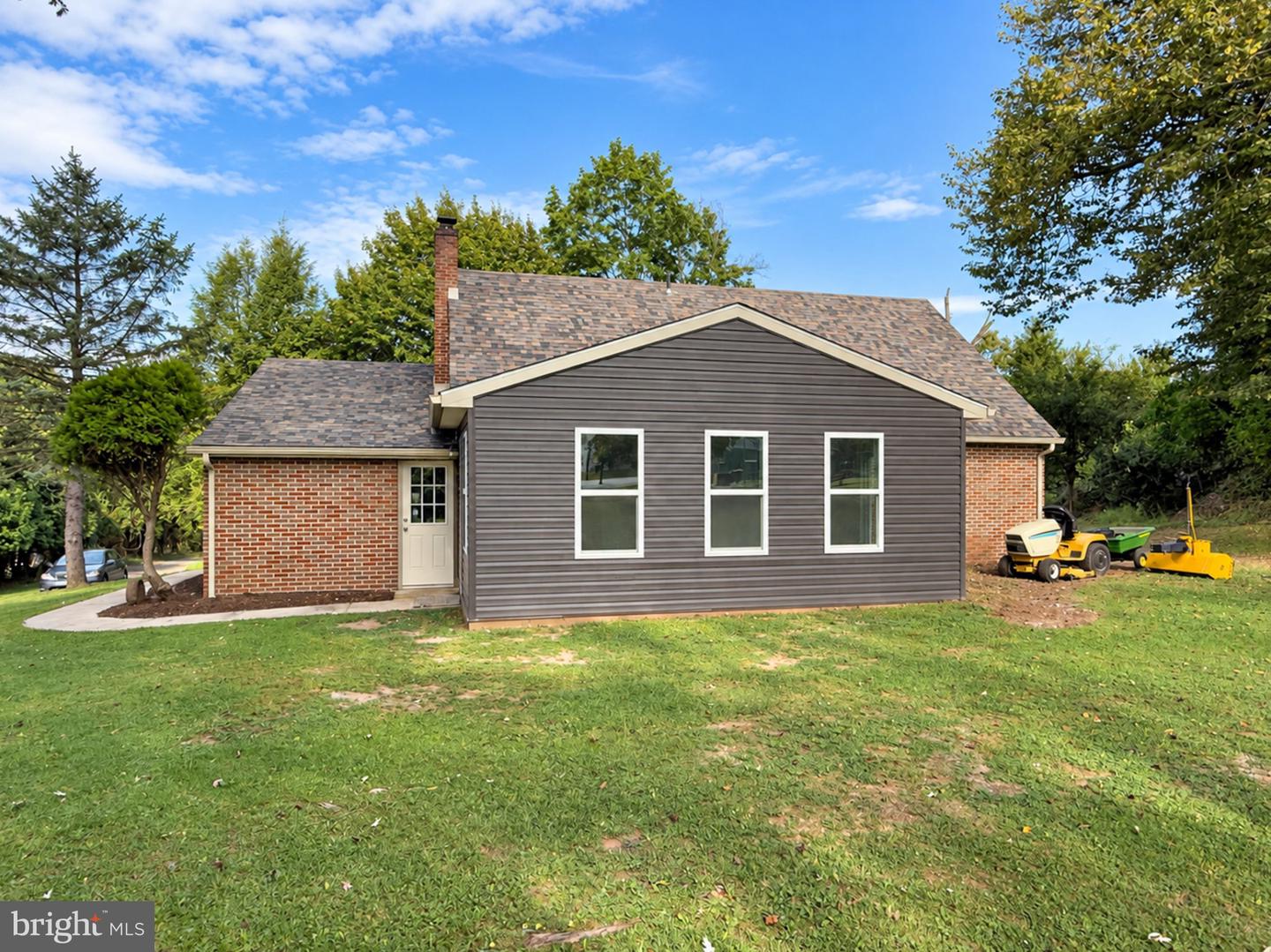 PABK2077684 Property Photo 2