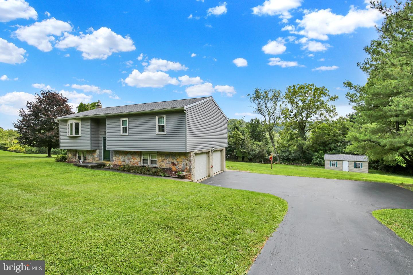 23 Pleva Dr Property Photo 3